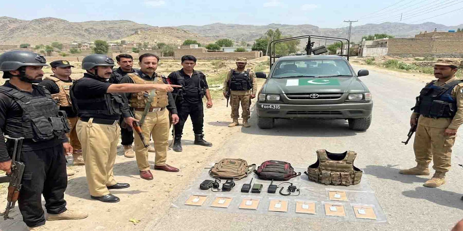 بنوں آپریشن: 2 دہشتگرد ہلاک، خودکش بمبار بھی مارا گیا