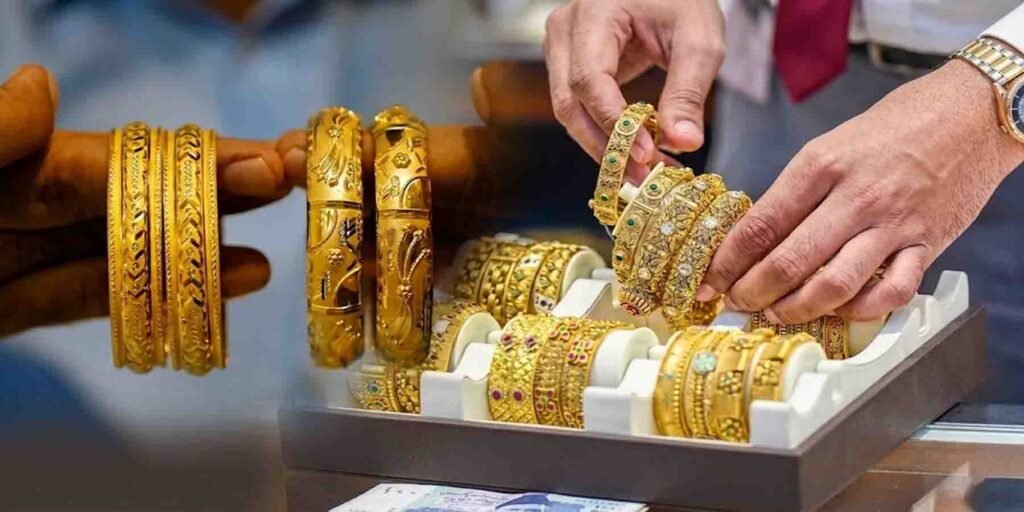 سونے کی قیمت میں کمی عالمی مارکیٹ پاکستان گولڈ ریٹ