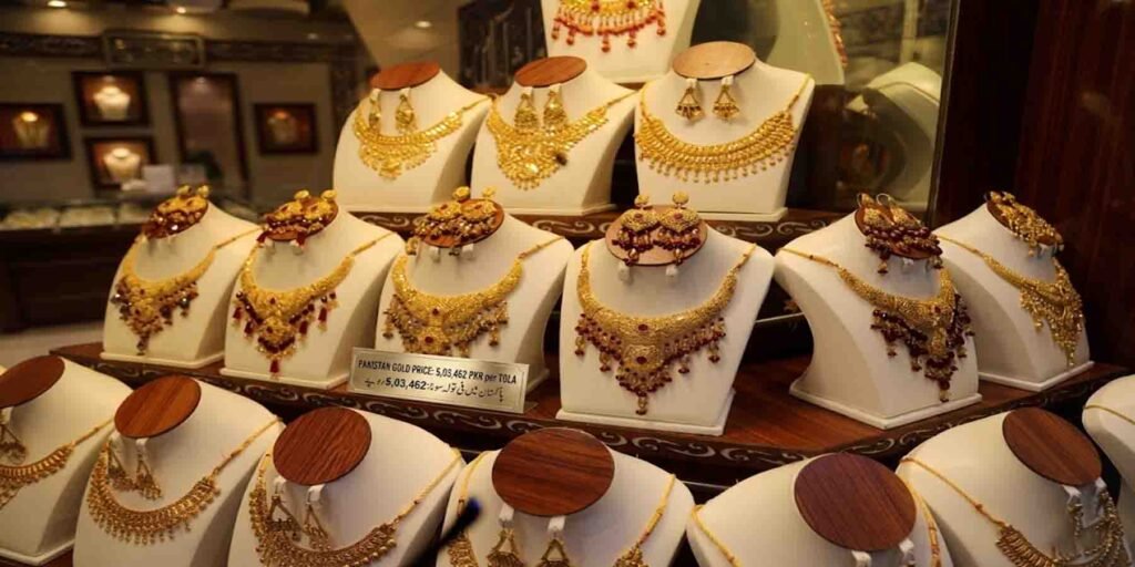 سونے کی قیمت پاکستان 5 لاکھ 3 ہزار