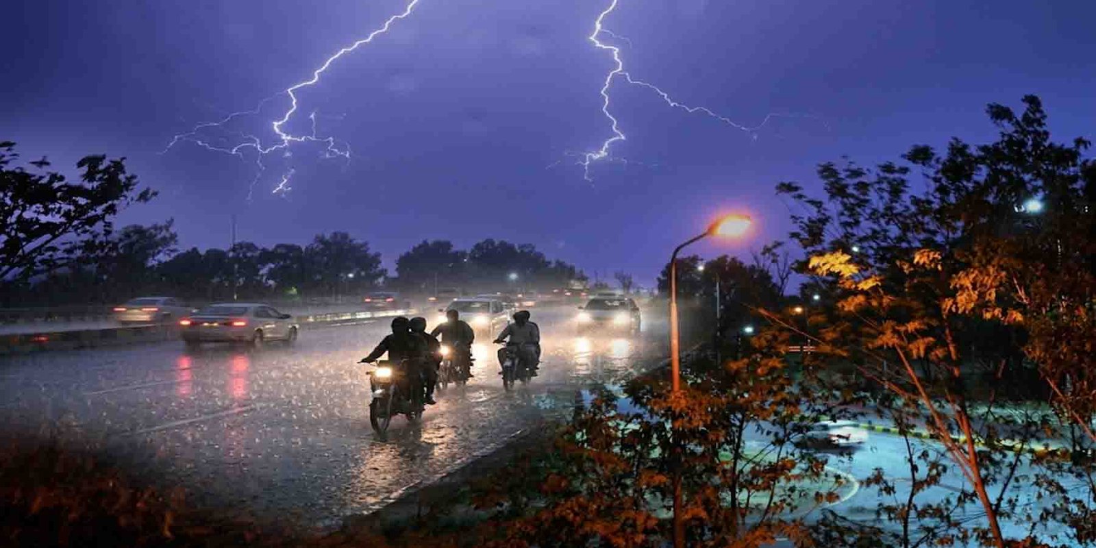 موسم کی پیشگوئی پاکستان کے مطابق بارش اور بادلوں کا منظر