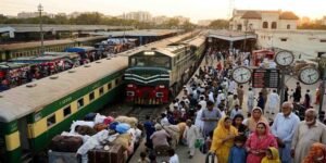 پاکستان ریلوے ٹرین تاخیر: کراچی سے اہم ٹرینیں گھنٹوں لیٹ