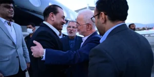 فیلڈ مارشل عاصم منیر تہران پہنچ گئے، ایران امریکا مذاکرات اور خطے کے امن پر اہم ملاقاتیں متوقع