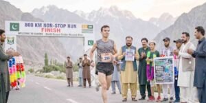 مسعود خان کا عالمی ریکارڈ، پشاور سے اسکردو 800 کلومیٹر نان اسٹاپ دوڑ مکمل