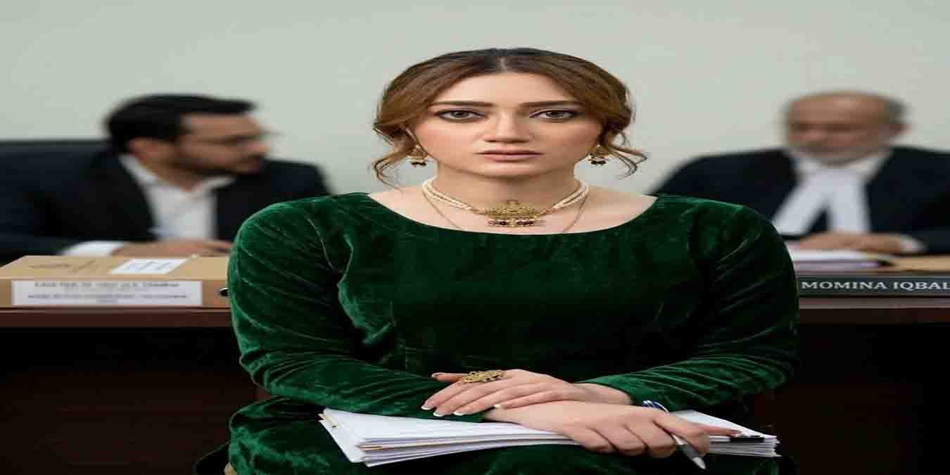 مومنہ اقبال ہراسانی کیس میں این سی سی آئی اے میں پیشی کی تصویر