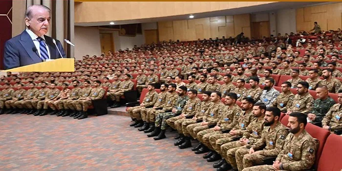وزیراعظم کا کمانڈ اینڈ اسٹاف کالج کوئٹہ میں خطاب
