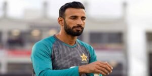 شان مسعود نے کپتانی چھوڑنے کا فیصلہ کر لیا، بنگلہ دیش سیریز شکست کے بعد بڑا اقدام