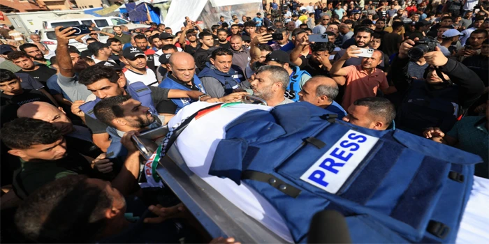 غزہ میں اسرائیلی حملے جاری، صحافی اور بچوں سمیت 11 فلسطینی شہید