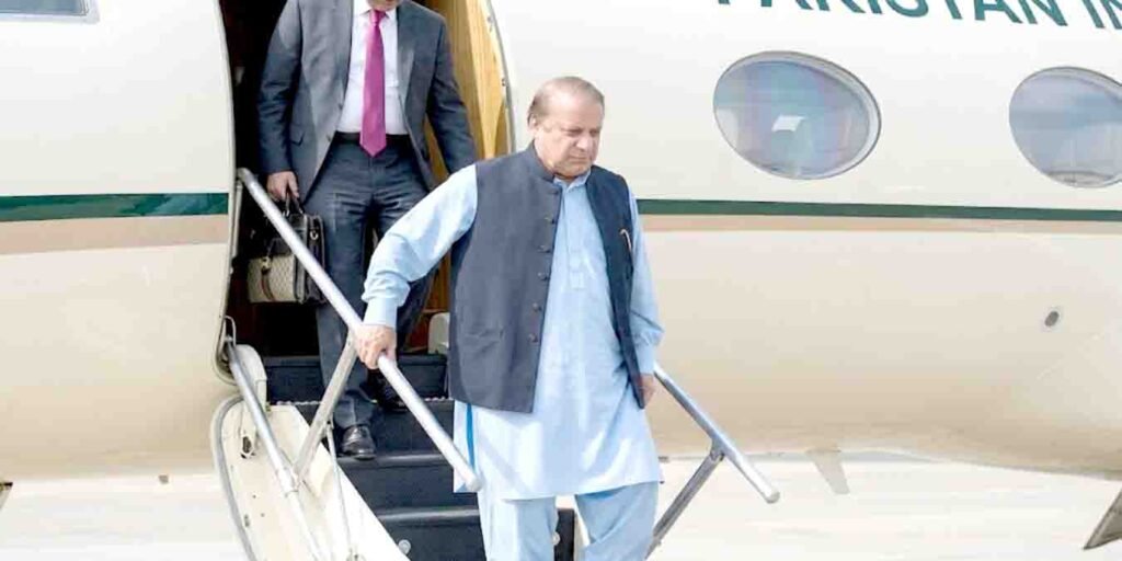 نواز شریف جدہ پہنچ گئے، سعودی عرب کے نجی دورے کے دوران استقبال کا منظر