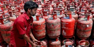 پاکستان میں اوگرا کی جانب سے گھریلو سلنڈر کی قیمت میں اضافہ