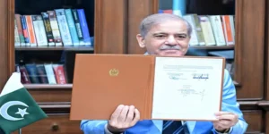 وزیراعظم شہباز شریف نے امریکا اور ایران کے درمیان تاریخی اسلام آباد مفاہمتی یادداشت پر بطور ثالث دستخط کر دیے