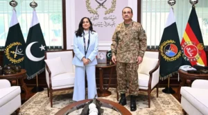 کینیڈا کی وزیر خارجہ انیتا آنند کی آرمی چیف فیلڈ مارشل عاصم منیر سے ملاقات، دفاعی تعاون بڑھانے پر اتفاق