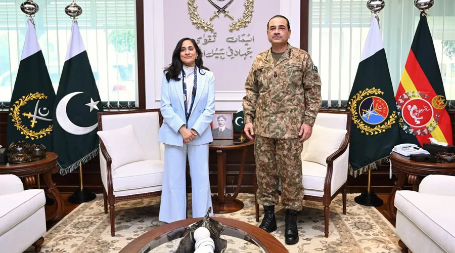 کینیڈا کی وزیر خارجہ انیتا آنند کی آرمی چیف فیلڈ مارشل عاصم منیر سے ملاقات، دفاعی تعاون بڑھانے پر اتفاق