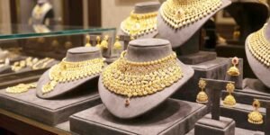 سونے کی قیمت میں بڑی کمی: پاکستان میں فی تولہ سونا 5,600 روپے سستا