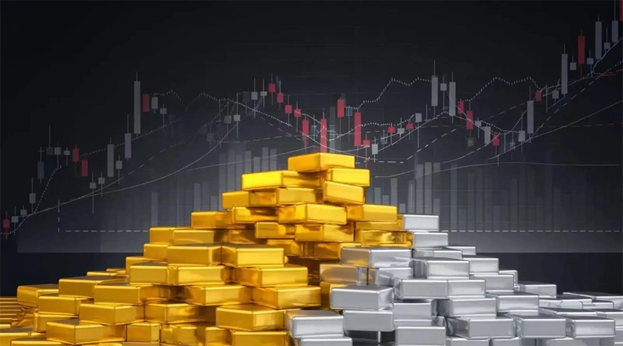 عالمی و مقامی مارکیٹ میں سونے اور چاندی کی قیمتوں میں بڑی کمی، فی تولہ سونا 3,800 روپے سستا