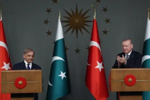 شہباز شریف اور رجب طیب اردوان کا پاک ترکیہ تعلقات کو نئی بلندیوں تک لے جانے کا عزم، 5 ارب ڈالر تجارتی ہدف پر اتفاق