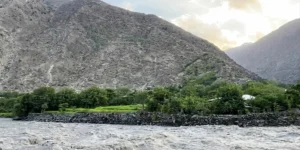 چترال میں سیلابی صورتحال تشویشناک,گہرت گول میں ملبہ جمع ہونے سے دریائے چترال کا بہاؤ متاثر