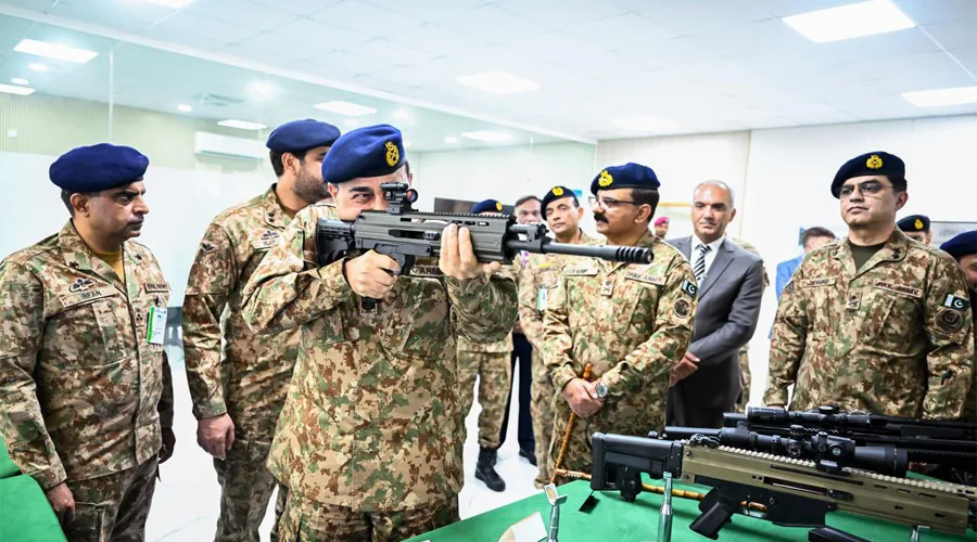 فیلڈ مارشل عاصم منیر کا پی او ایف واہ کا دورہ