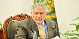 اسحاق ڈار لندن سے استنبول روانہ، سرکاری مصروفیات میں شرکت کریں گے
