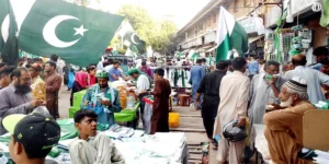 جشنِ آزادی قریب، بازاروں میں سبز ہلالی پرچموں کی بہار