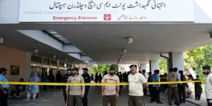 پمز سانحہ: وزیراعظم کمیٹی کی ابتدائی رپورٹ، افسران و عملے کی غفلت ثابت