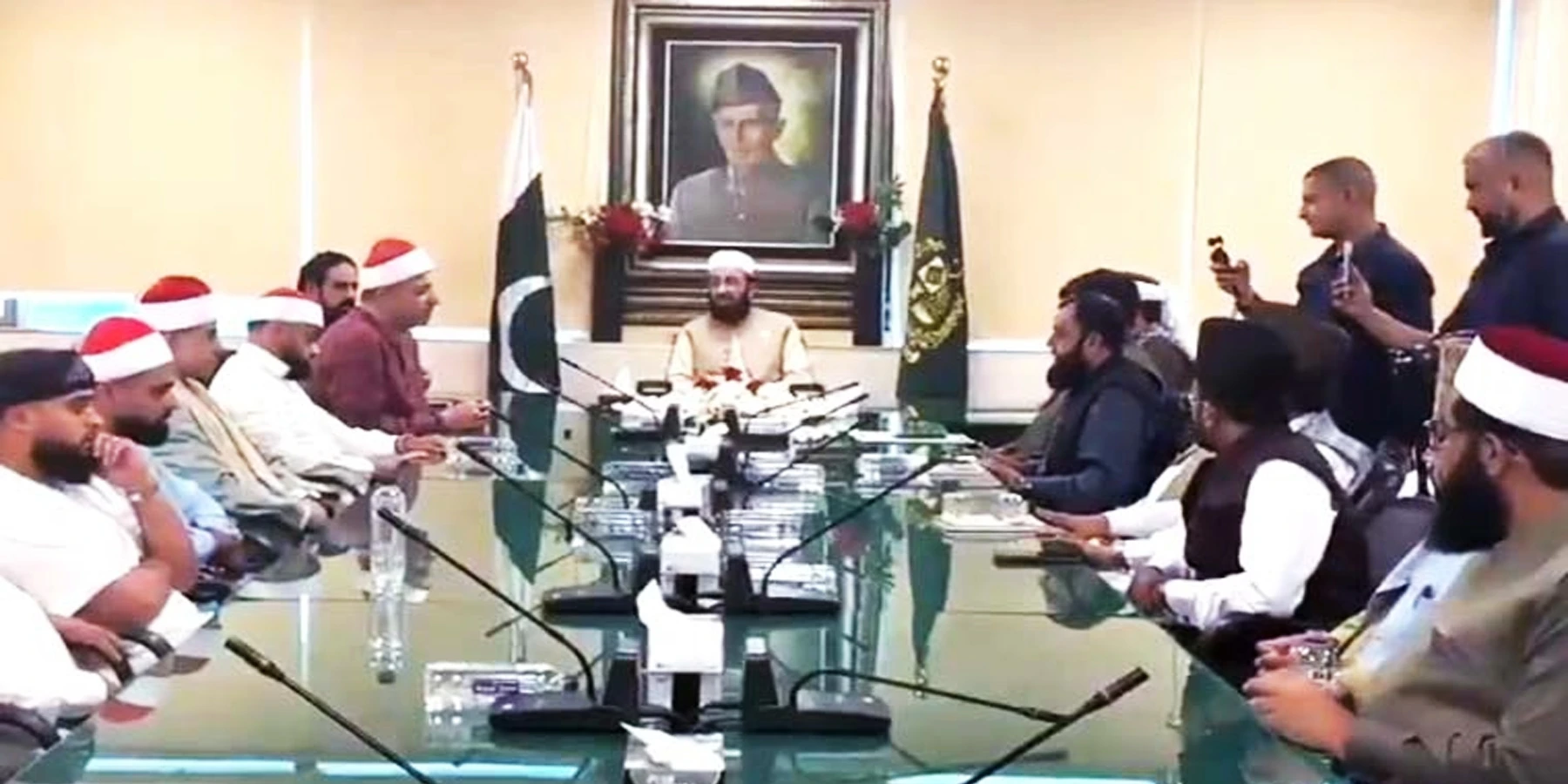 عالمی شہرت یافتہ مصری قرّاء پاکستان پہنچ گئے