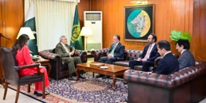 اسحاق ڈار سے ترک سفیر اور برطانوی ہائی کمشنر کی ملاقاتیں، علاقائی صورتحال پر مشاورت