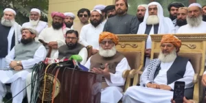 مولانا فضل الرحمان: اسلام آباد کنٹینروں سے بھر گیا، احتجاج کا حق نہیں