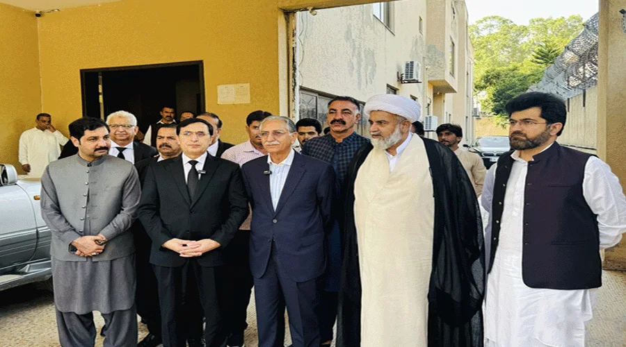 اپوزیشن رہنماؤں کی نیئر بخاری سے ملاقات اے پی سی دعوت