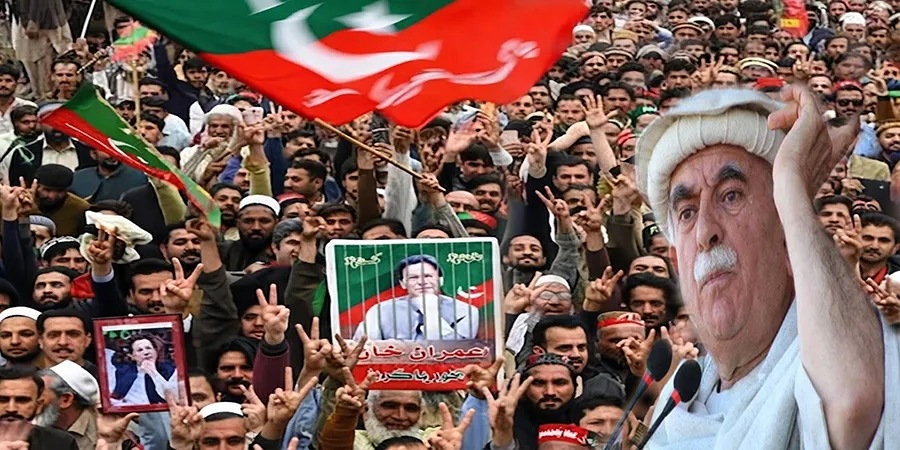 پی ٹی آئی لانگ مارچ اچکزئی، 27 ستمبر مارچ پر سیاسی مشاورت