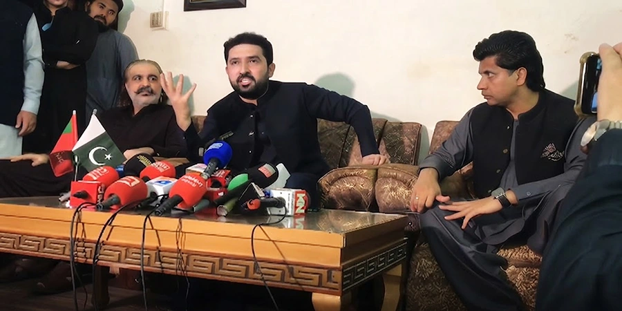 وزیراعلیٰ سہیل آفریدی ڈیرہ اسماعیل خان میں پریس کانفرنس