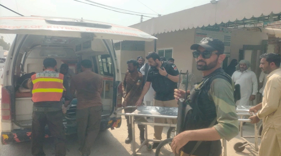 ڈی آئی خان فائرنگ، ایف بی آر اور پولیس اہلکاروں پر حملہ