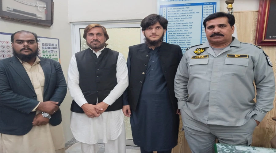 روزنامہ رئیس الاخبار کے صحافیوں کی ایس پی ٹریفک پولیس خان محمد حسبانی سے ملاقات